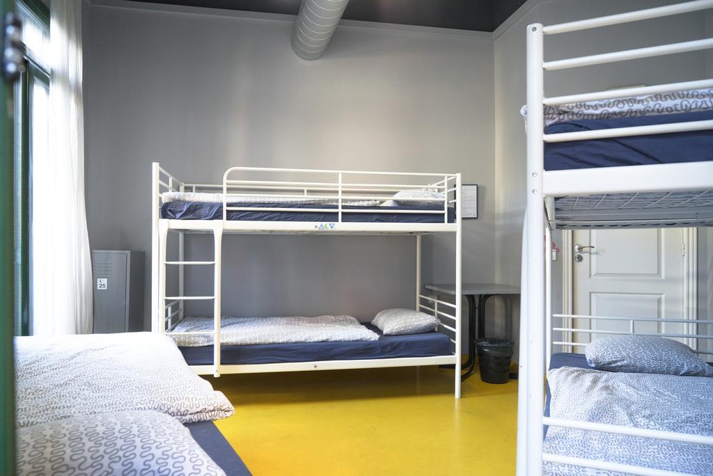 Sleep Green - Certified Eco Youth Hostel Barcelona Zewnętrze zdjęcie