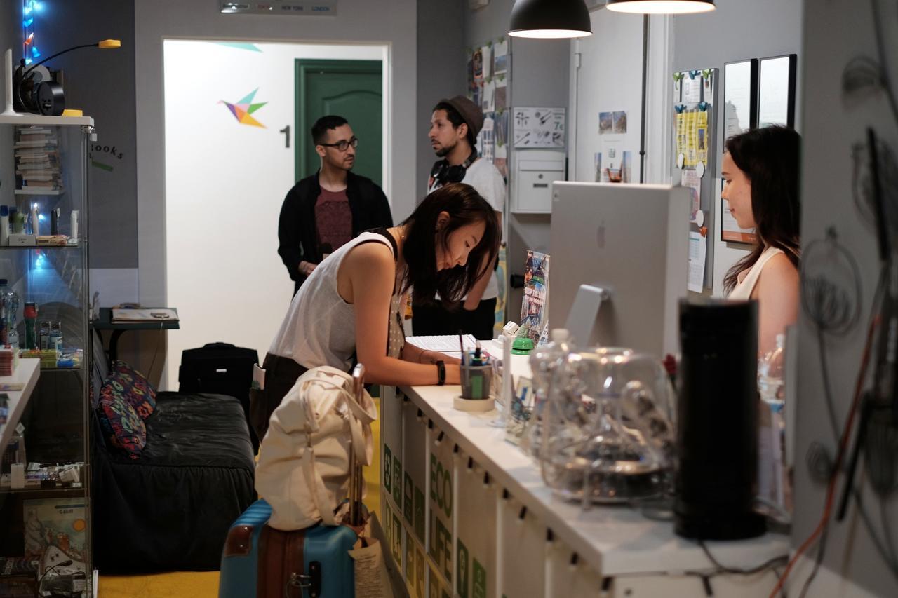 Sleep Green - Certified Eco Youth Hostel Barcelona Zewnętrze zdjęcie