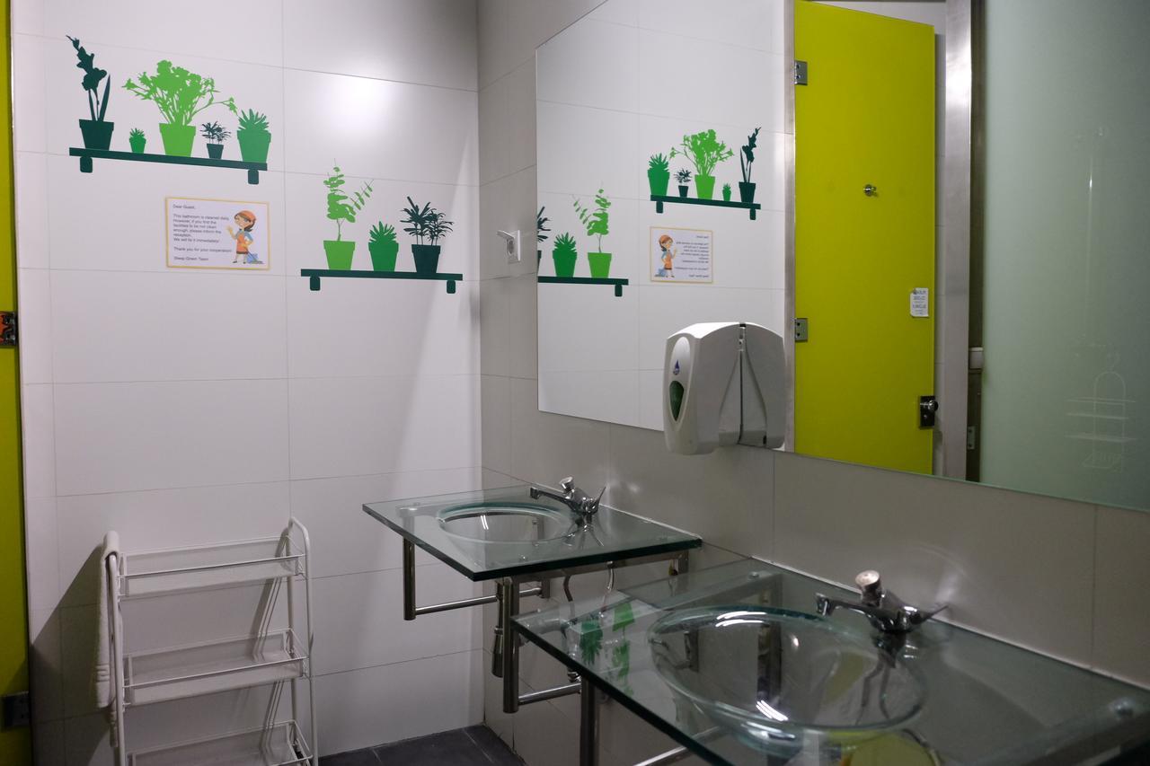 Sleep Green - Certified Eco Youth Hostel Barcelona Zewnętrze zdjęcie