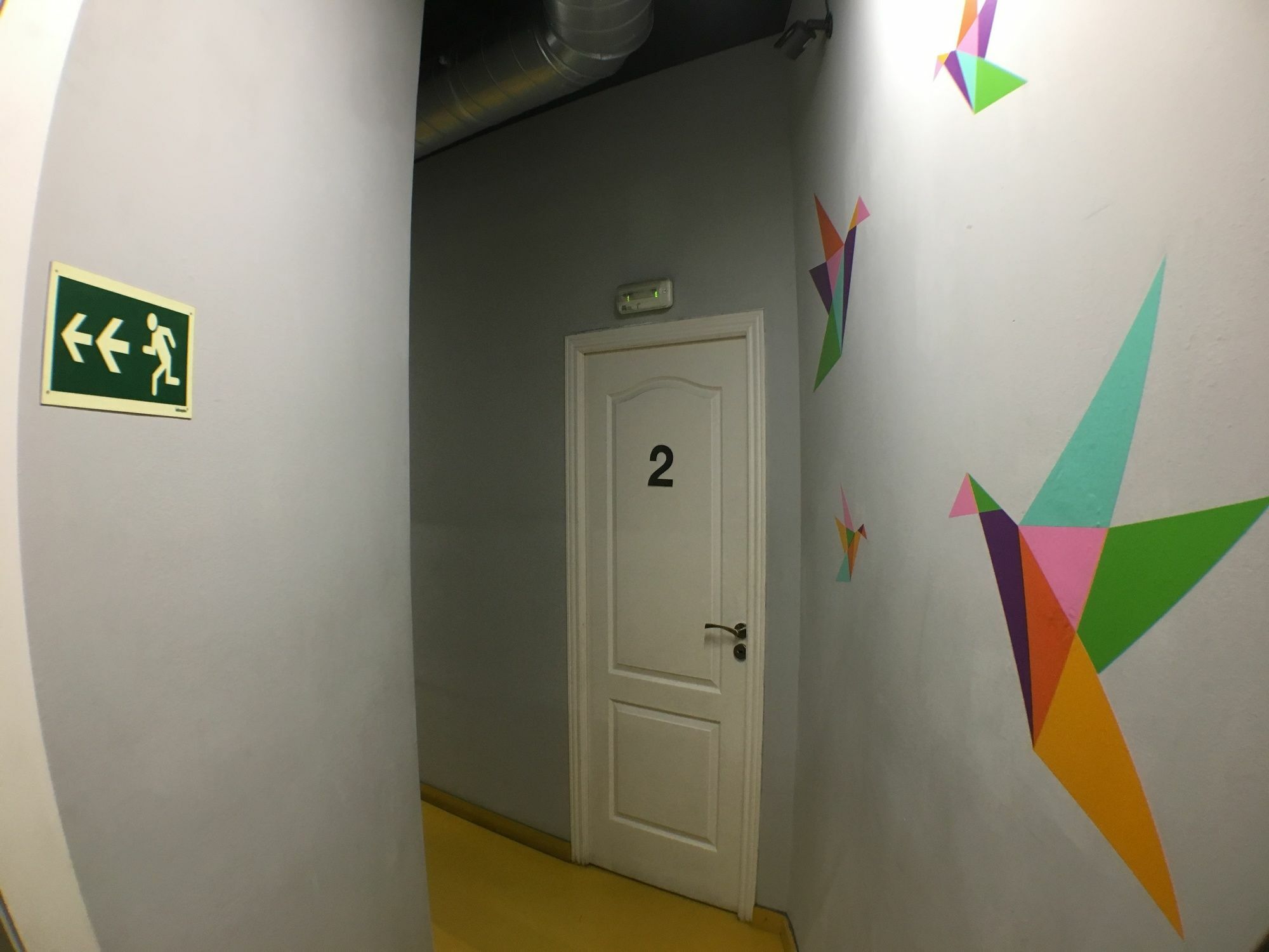 Sleep Green - Certified Eco Youth Hostel Barcelona Zewnętrze zdjęcie