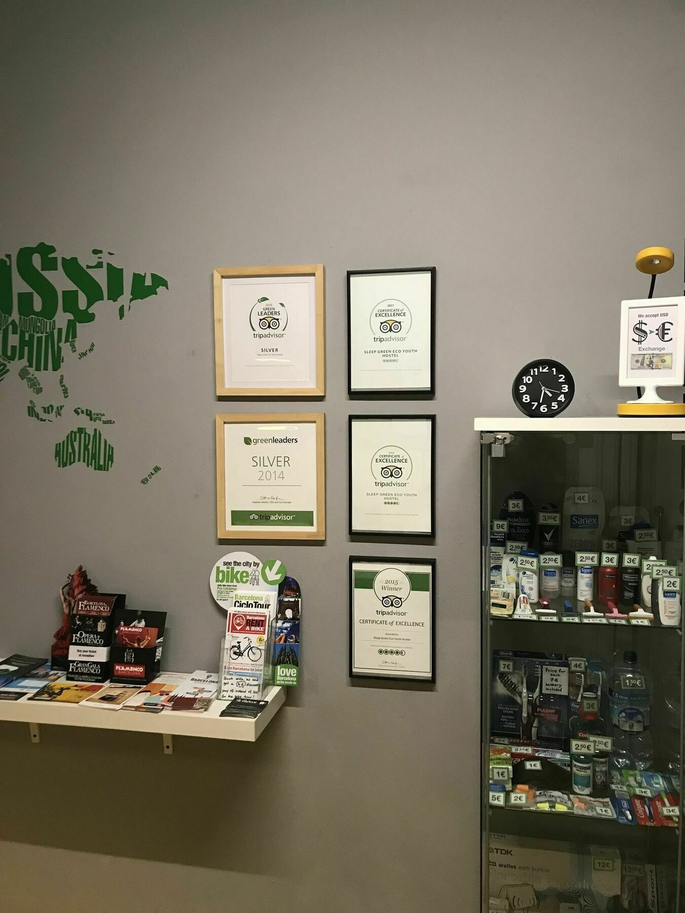 Sleep Green - Certified Eco Youth Hostel Barcelona Zewnętrze zdjęcie