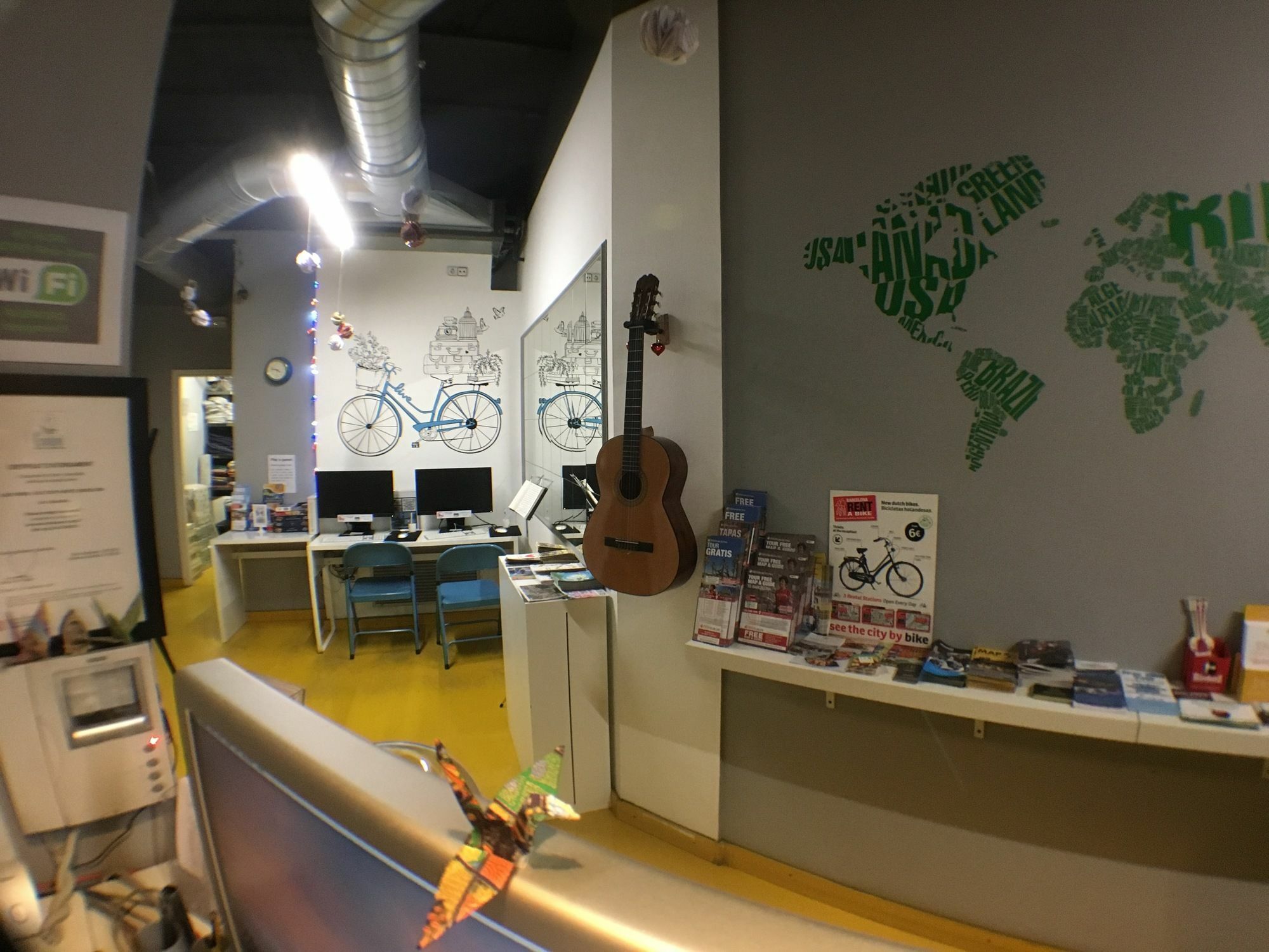 Sleep Green - Certified Eco Youth Hostel Barcelona Zewnętrze zdjęcie